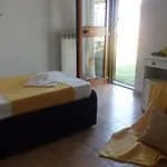 Oasi Madre Della Pace Couette-café