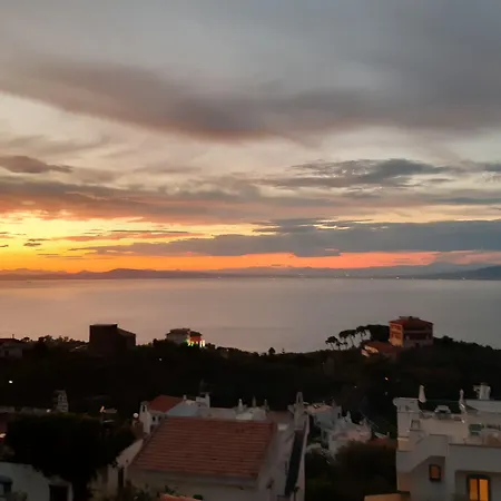 Oasi Madre Della Pace 4* Сорренто